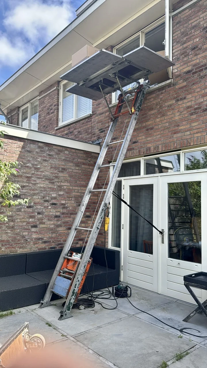 GEDA in achtertuin woning, plateau bij dakrand